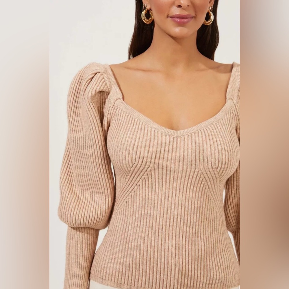 ASTR Esma Puff Sleeve Sweater (Small)